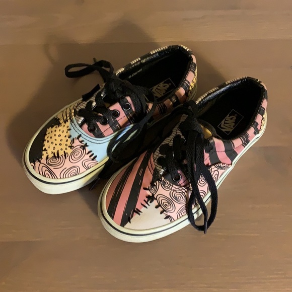 Vans “Nightmare Before Christmas” Skate Shoes - Girl’s Size 12.5 - Picture 3 of 10